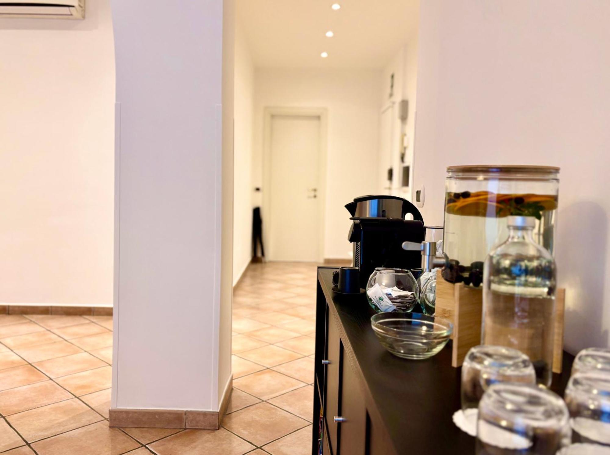Rhome 34 Rome Bagian luar foto